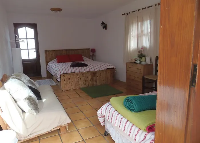 月亮山旅馆 2* 阿罗纳